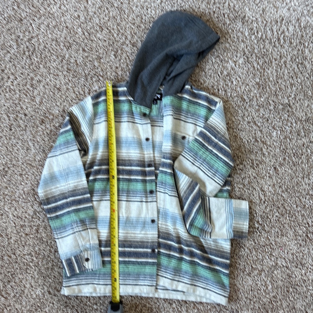 Billabong size L Hooded button down flannel